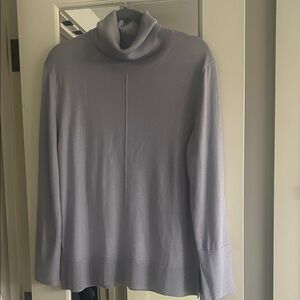 Like new! Banana Republic sweater